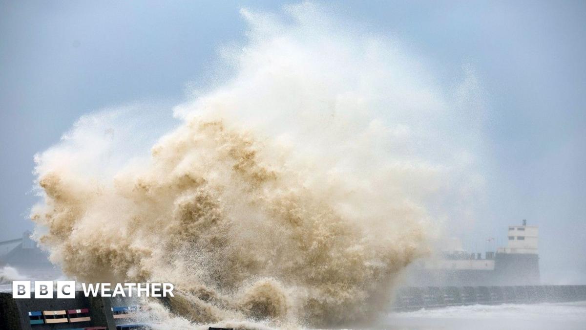 Amber warning issued ahead of Storm Austen in the UK