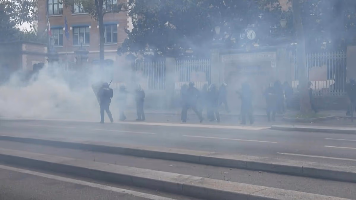 Proteste nazionali in Francia per il potere d'acquisto e i servizi pubblici