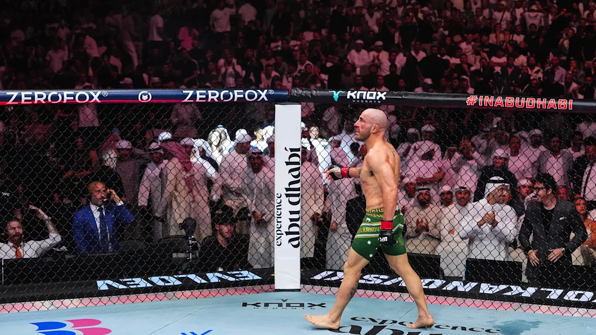 Volkanovski mantiene il titolo dei pesi piuma UFC con uno stop al secondo round