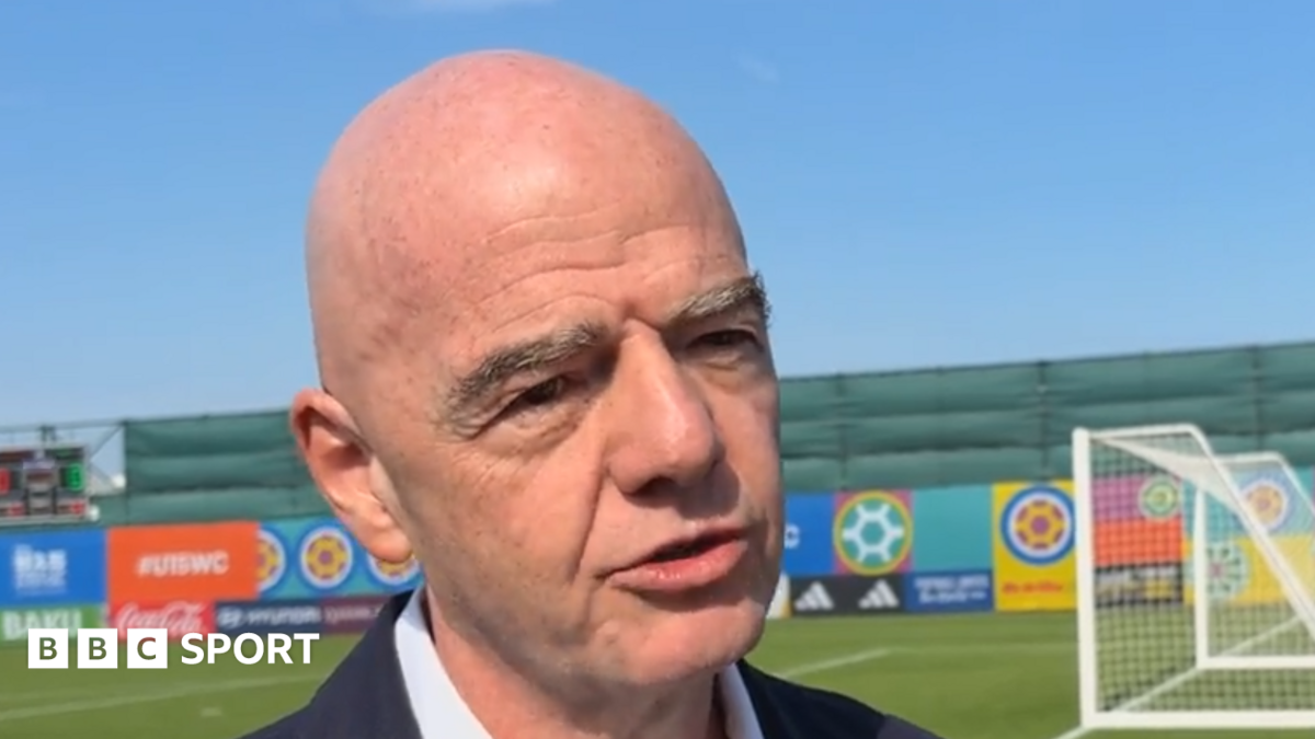 Infantino afferma di avere il sostegno della stragrande maggioranza del calcio mondiale dopo il piano di vendita di quote della Coppa del Mondo