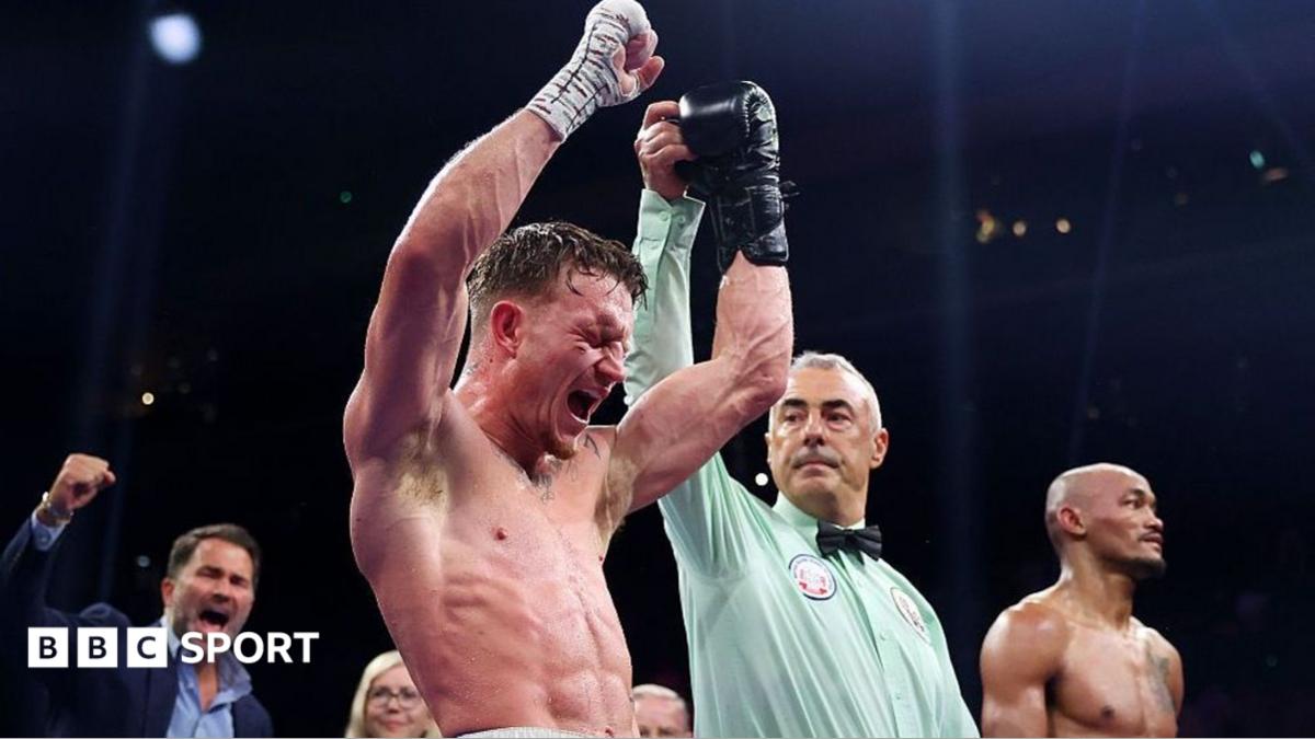 Dalton Smith retains WBC title with split-decision win over Alberto Puello