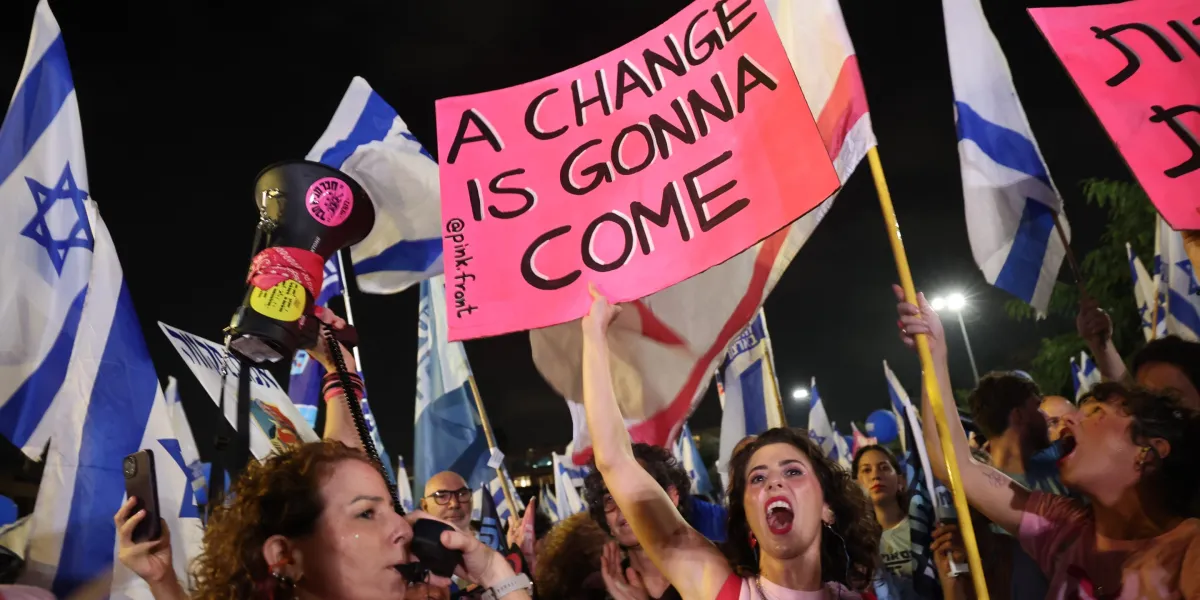 Israeli voters abroad fly home as Netanyahu faces a close election