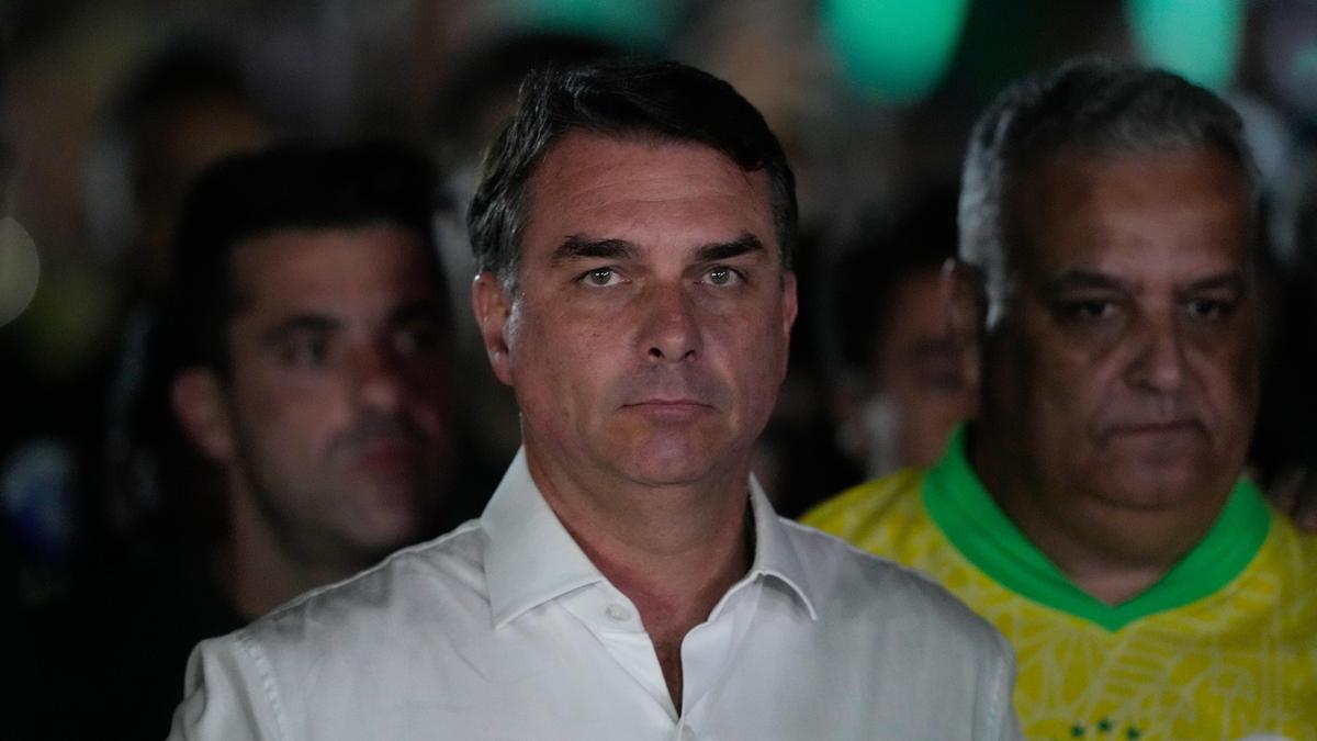 Flávio Bolsonaro chiede l'annullamento del risultato elettorale in Brasile