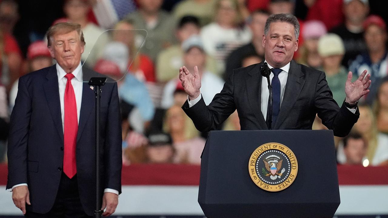 Audi chief announces US plant at joint Trump campaign appearance