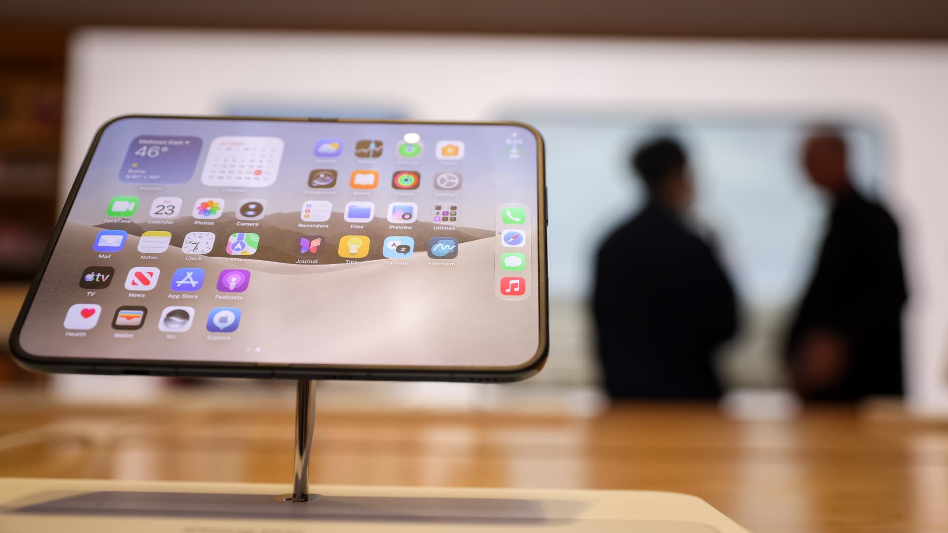 Apple riconosce un problema al display interno che interessa un numero limitato di unità di iPhone Duo