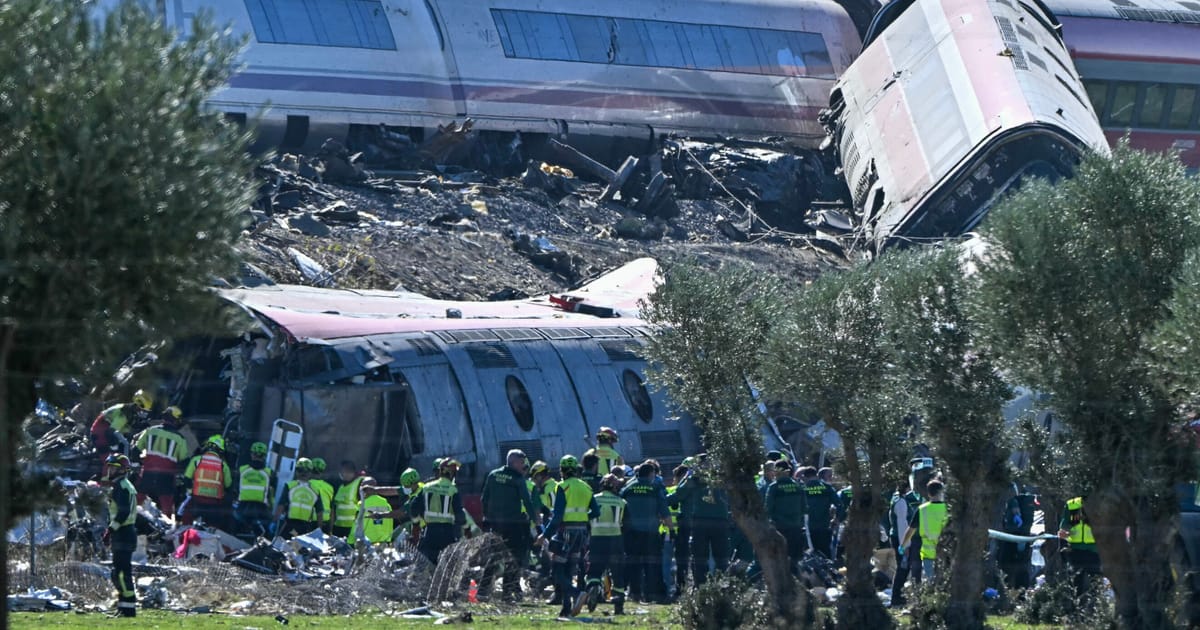 At least 30 dead in Spanish train crash south of Madrid