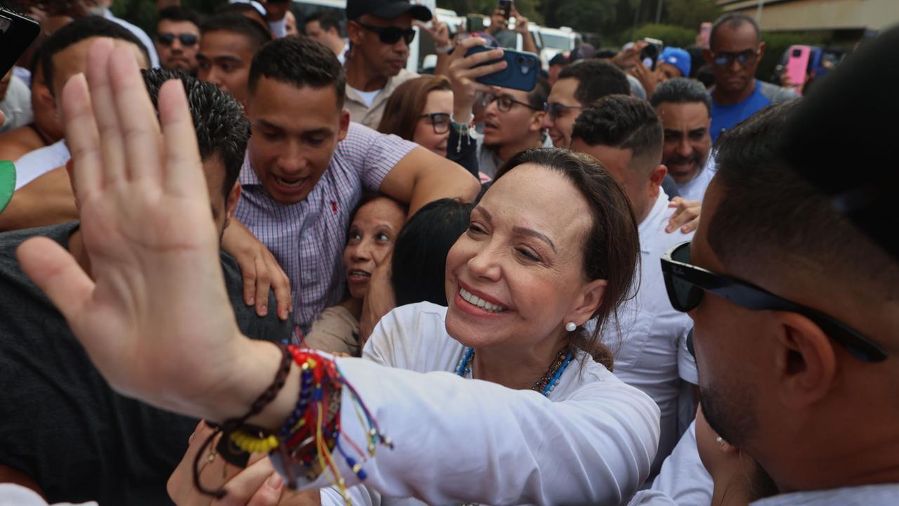 Machado Returns to Venezuela After Nearly a Year in Exile, Calls for Elections